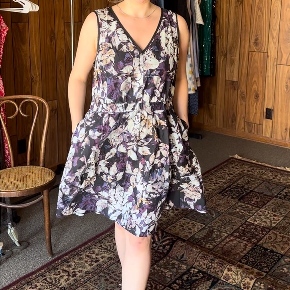 Vera Wang Cotton Press with Pockets - Picture 2 of 8